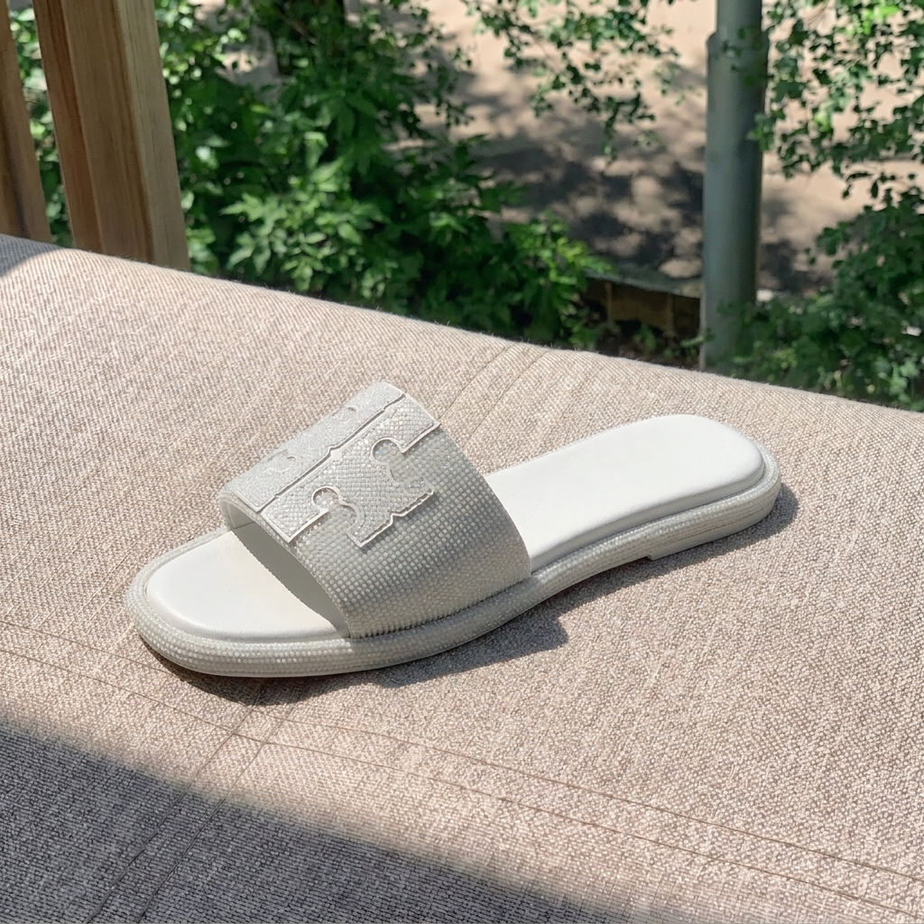Everly Rhinestone Slides